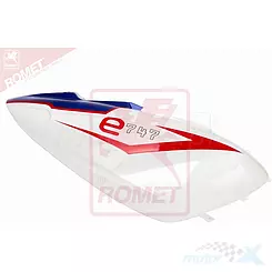 Osłona tylna górna prawa biało niebieska Romet 747 ECO (2013)