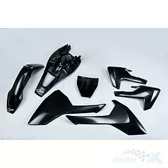 Zestaw osłon nadwozia czarny UFO Plast Husqvarna TC 85