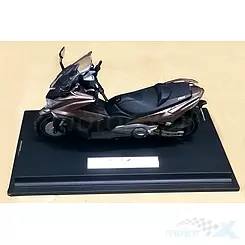 Model skutera kymco ak 550 w skali 1:12